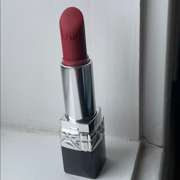 dior 951 absolute matte CEGICAP